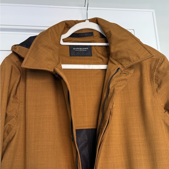 Scotch & Soda Brown Raincoat with Hood and Zipper - Picture 5 of 15